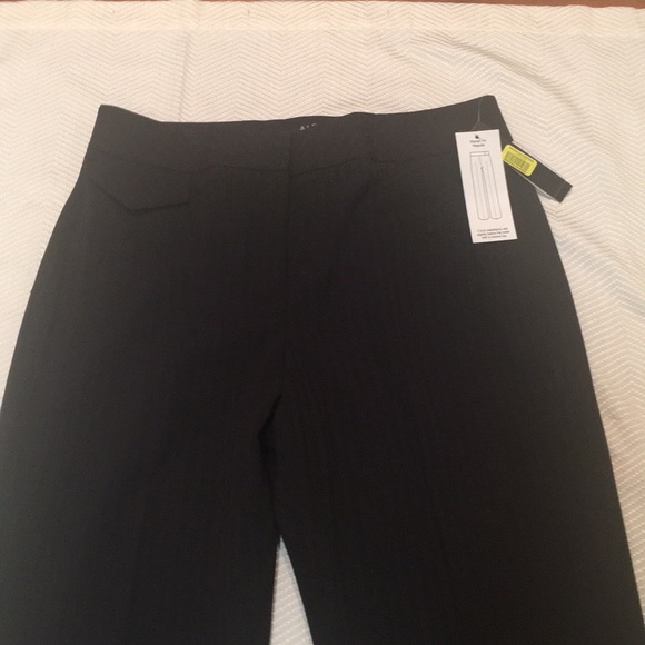 New Women’s Dress Slacks - Picture 5 of 5